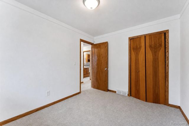 29501 Brown Court, Garden City, MI 48135