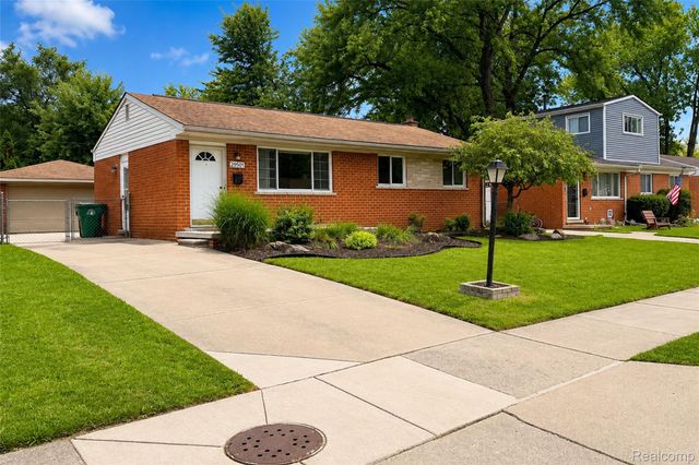 29501 Brown Court, Garden City, MI 48135