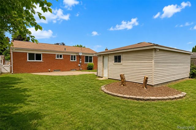 29501 Brown Court, Garden City, MI 48135