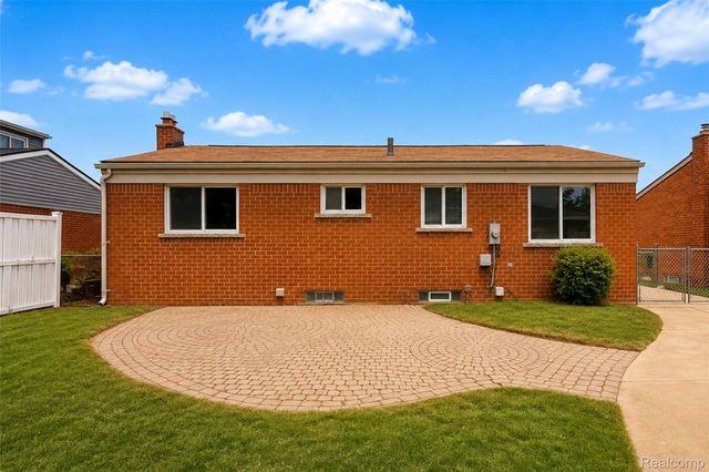 29501 Brown Court, Garden City, MI 48135