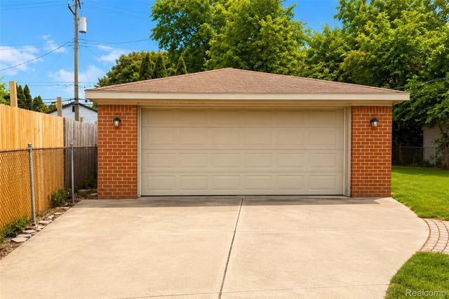29501 Brown Court, Garden City, MI 48135