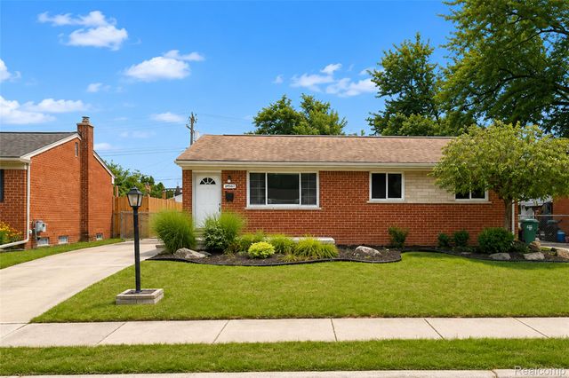 29501 Brown Court, Garden City, MI 48135