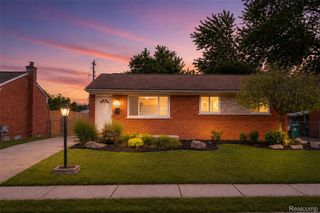 29501 Brown Court, Garden City, MI 48135