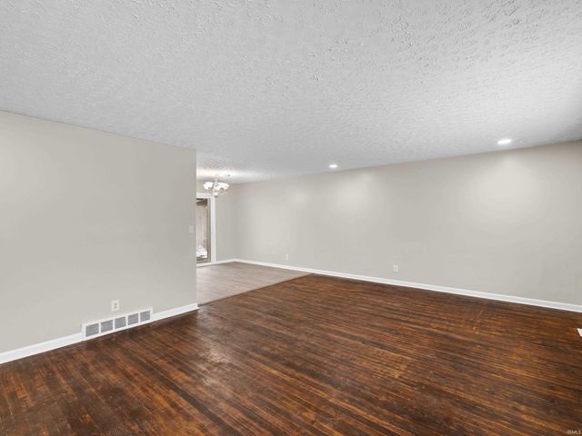 1701 N Thomas Avenue, Evansville, IN 47711