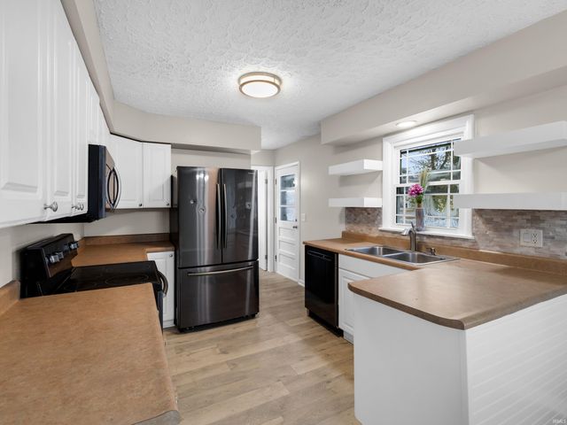 1701 N Thomas Avenue, Evansville, IN 47711