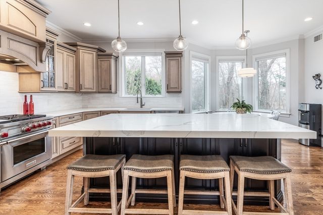 119 Harwich Rd, Newton, MA 02467