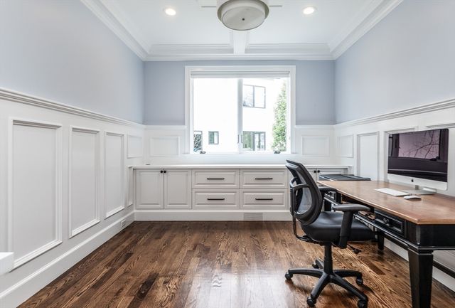 119 Harwich Rd, Newton, MA 02467