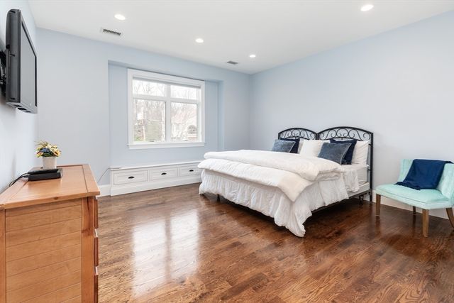 119 Harwich Rd, Newton, MA 02467