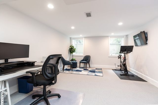 119 Harwich Rd, Newton, MA 02467