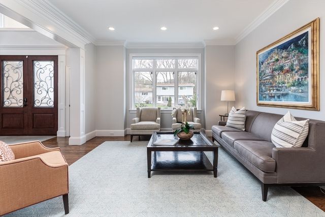 119 Harwich Rd, Newton, MA 02467