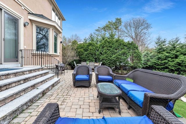 119 Harwich Rd, Newton, MA 02467