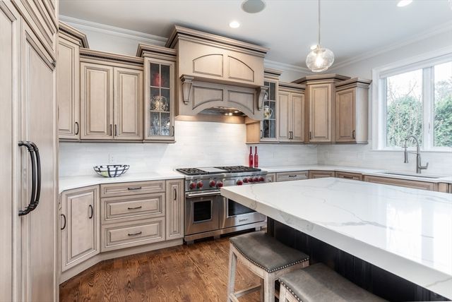 119 Harwich Rd, Newton, MA 02467