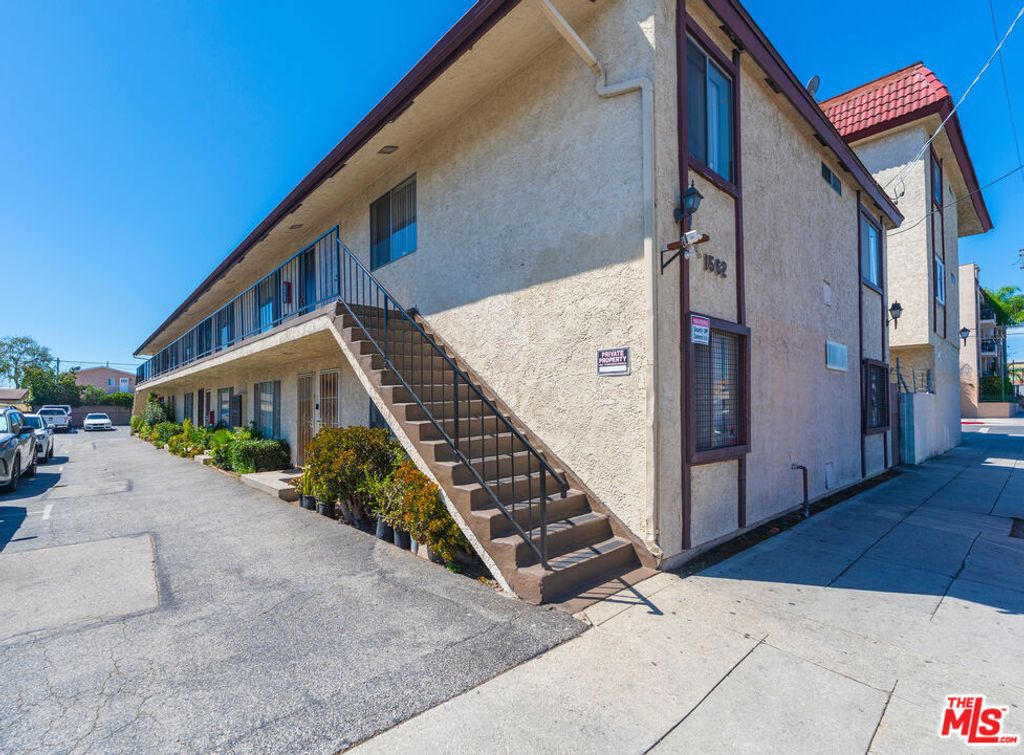 1562 W Carson Street, Torrance, CA 90501 — exterior