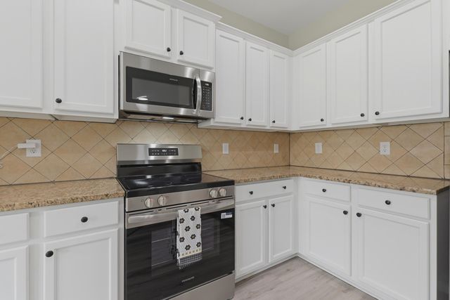 691 Silver Moss Drive, Moncks Corner, SC 29461