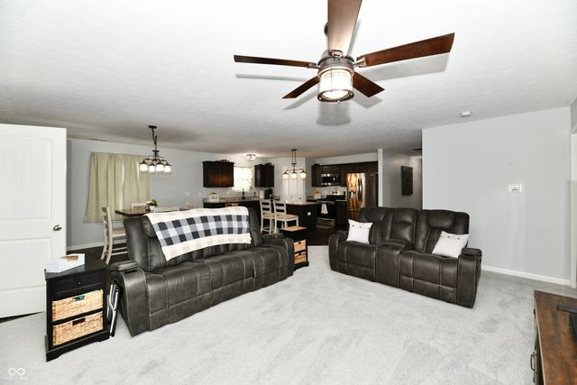 1364 Lexington Trail, Greenfield, IN 46140