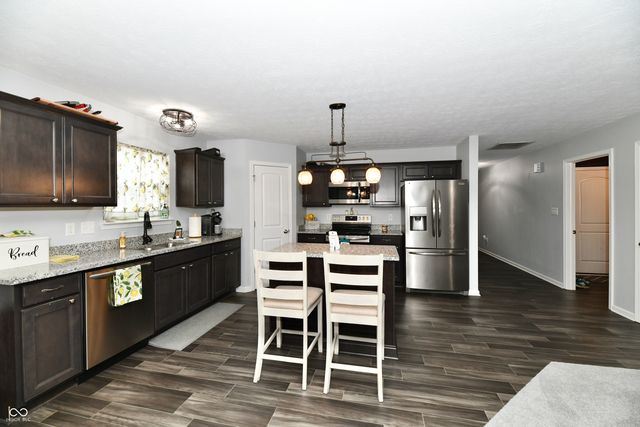 1364 Lexington Trail, Greenfield, IN 46140