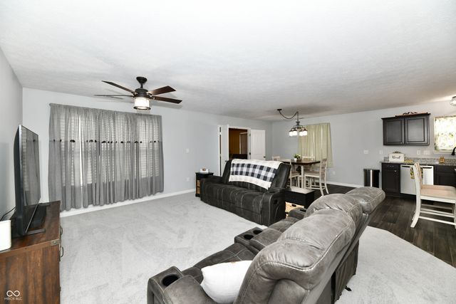 1364 Lexington Trail, Greenfield, IN 46140