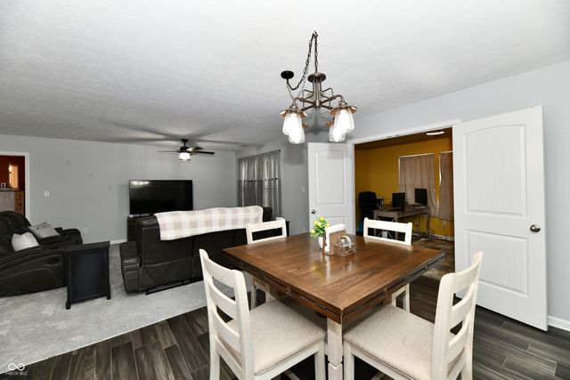 1364 Lexington Trail, Greenfield, IN 46140