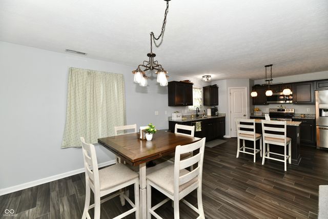 1364 Lexington Trail, Greenfield, IN 46140