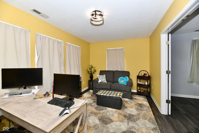 1364 Lexington Trail, Greenfield, IN 46140