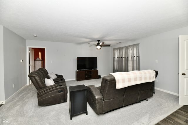 1364 Lexington Trail, Greenfield, IN 46140