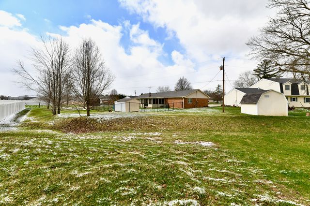 1364 Lexington Trail, Greenfield, IN 46140