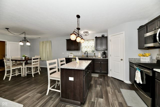 1364 Lexington Trail, Greenfield, IN 46140