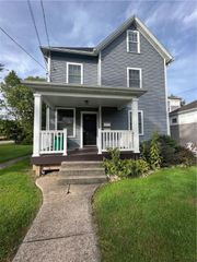 1105 Riverside Dr 2, Bridgewater, PA 15009