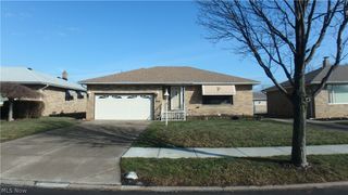 9638 Idlewood Drive, Brooklyn, OH 44144