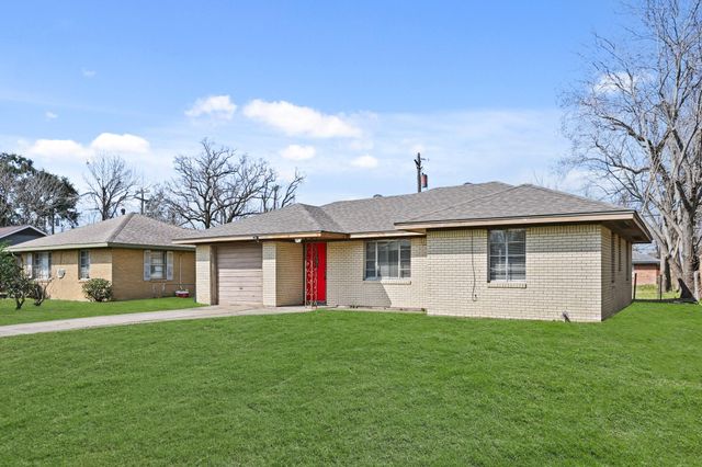 8829 Woodlyn Road, Houston, TX 77078