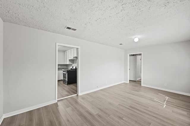 8829 Woodlyn Road, Houston, TX 77078