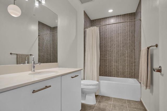 3470 E Coast Ave Avenue H2710, Miami, FL 33137