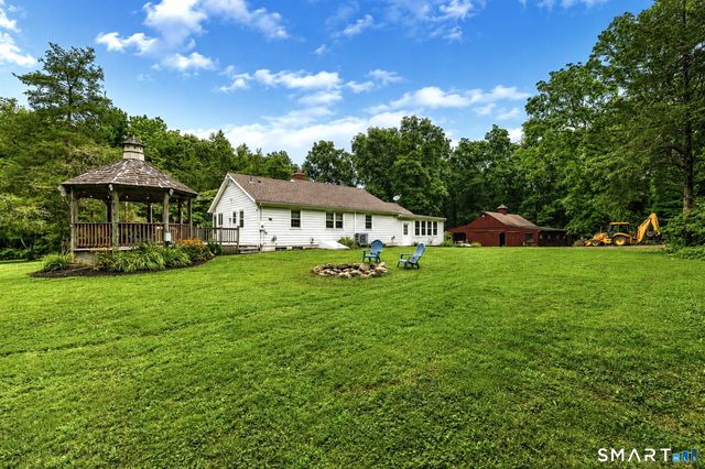 86 Spencer Hill, Clinton, CT 06413