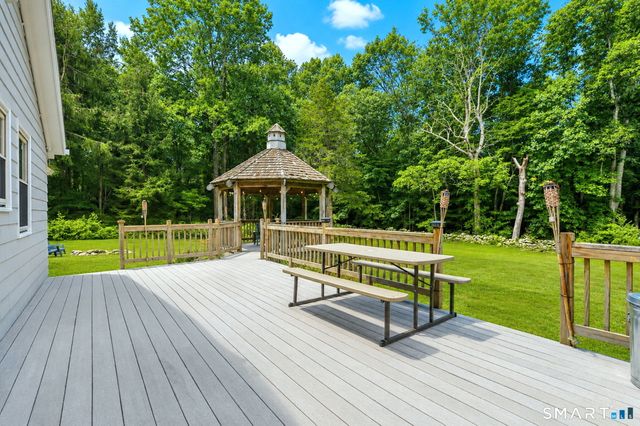 86 Spencer Hill, Clinton, CT 06413