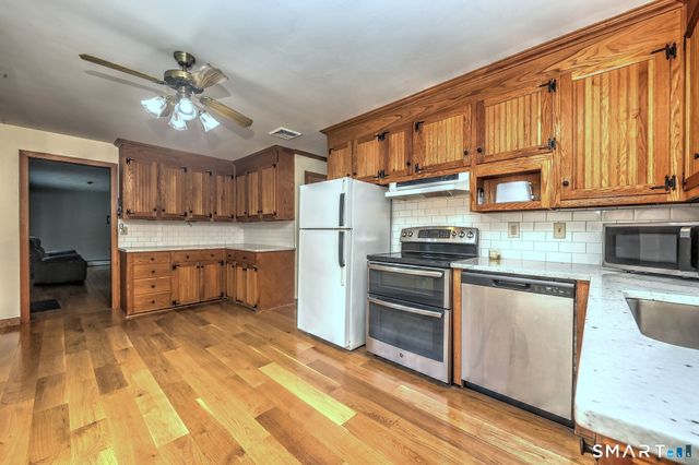 86 Spencer Hill, Clinton, CT 06413