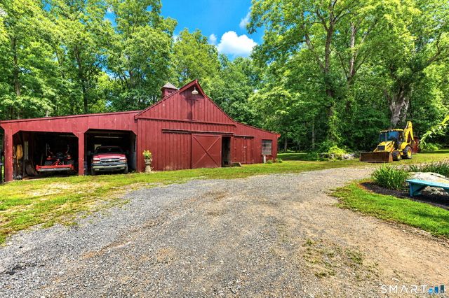 86 Spencer Hill, Clinton, CT 06413