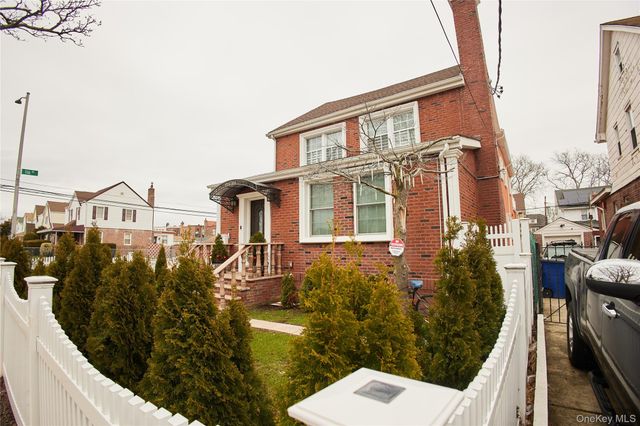 11601 221st Street, Cambria Heights, NY 11411