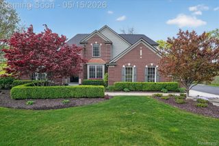 9074 Ridgefield Drive, Brighton Township, MI 48114
