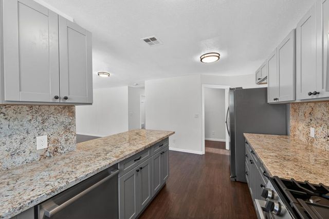 2820 Branch St, Sacramento, CA 95815