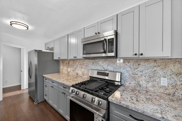 2820 Branch St, Sacramento, CA 95815