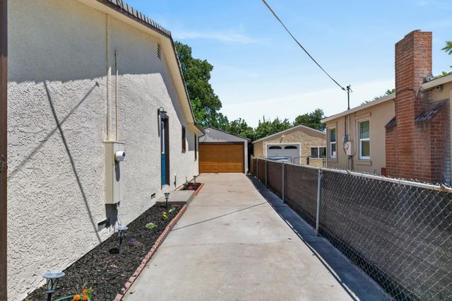 2820 Branch St, Sacramento, CA 95815