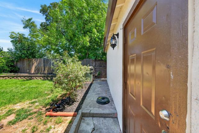 2820 Branch St, Sacramento, CA 95815