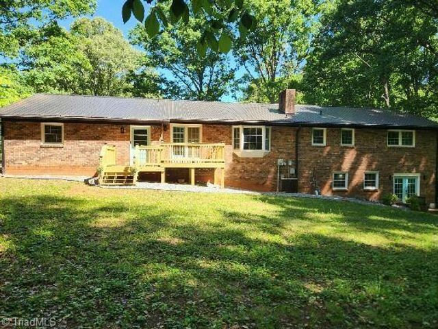 681 FOXCROFT Drive, Lexington, NC 27292