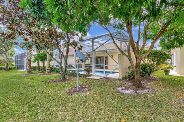 8241 Tobago Lane, Wellington, FL 33414