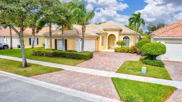 8241 Tobago Lane, Wellington, FL 33414
