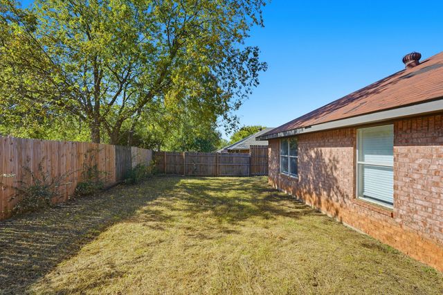 1304 Paco Trail, Denton, TX 76209