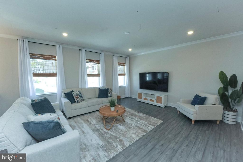 Image 2 of property listing at 9525 SEASCAPE LN #5, Berlin, MD 21811
