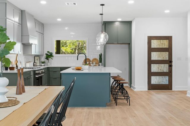 496 Spoonts LN, Liberty Hill, TX 78642