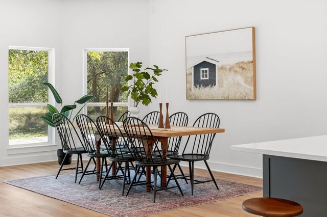 496 Spoonts LN, Liberty Hill, TX 78642