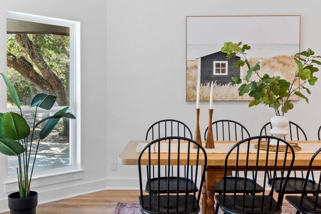 496 Spoonts LN, Liberty Hill, TX 78642